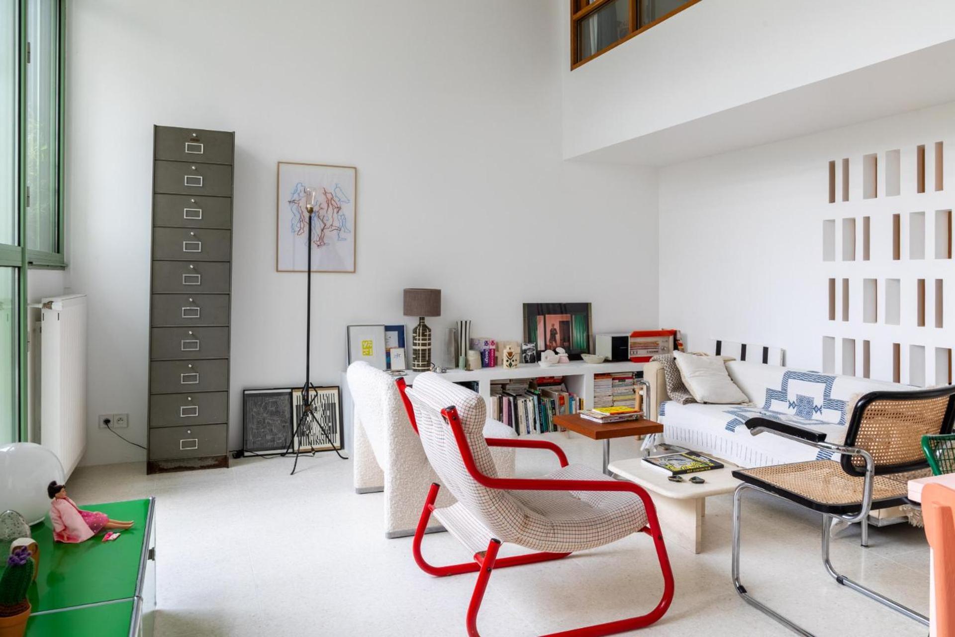 Stylish 2bd With Balcony Belleville Parijs