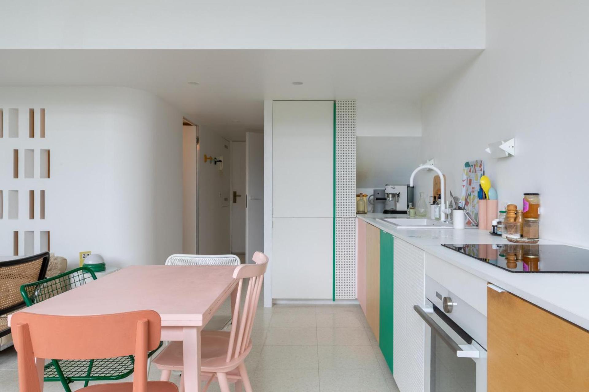Stylish 2bd With Balcony Belleville * Parijs
