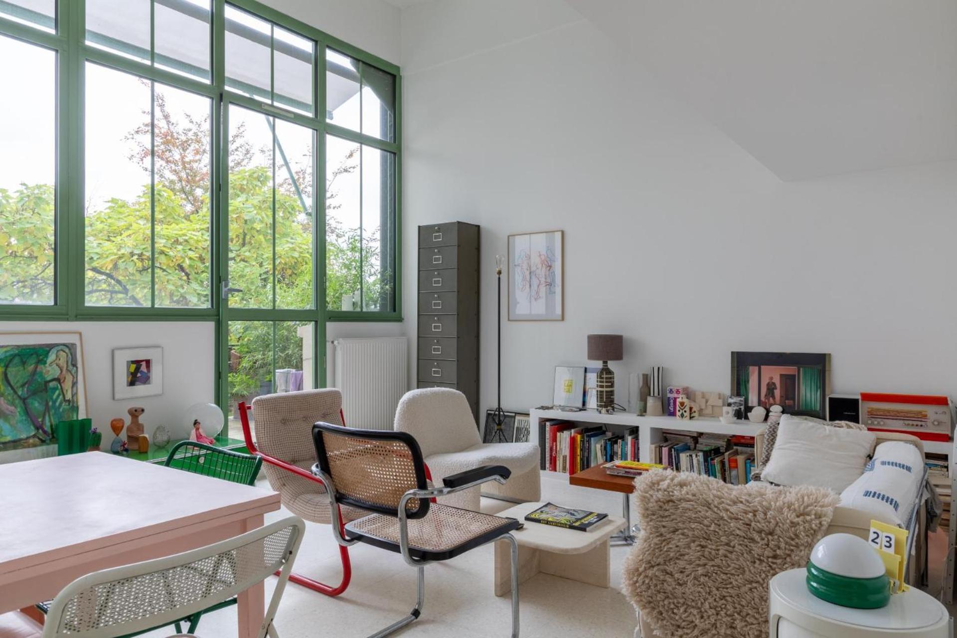 Stylish 2bd With Balcony Belleville Appartement Parijs